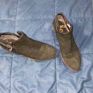 Sam Edelma booties size 5